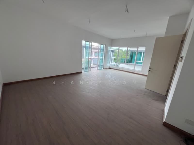 Rumah Berkembar untuk Dijual di Bandar Sungai Long (Selangor) - Shanny Tan - Living Room - PropertyGuru.com.my