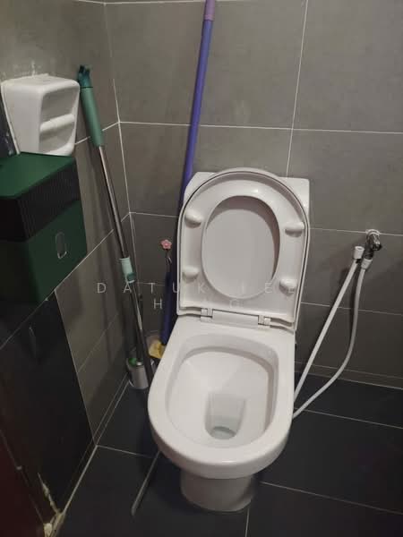 Condominium for Rent at Rayaria - Datuk Lee Heng - Bathroom - PropertyGuru.com.my