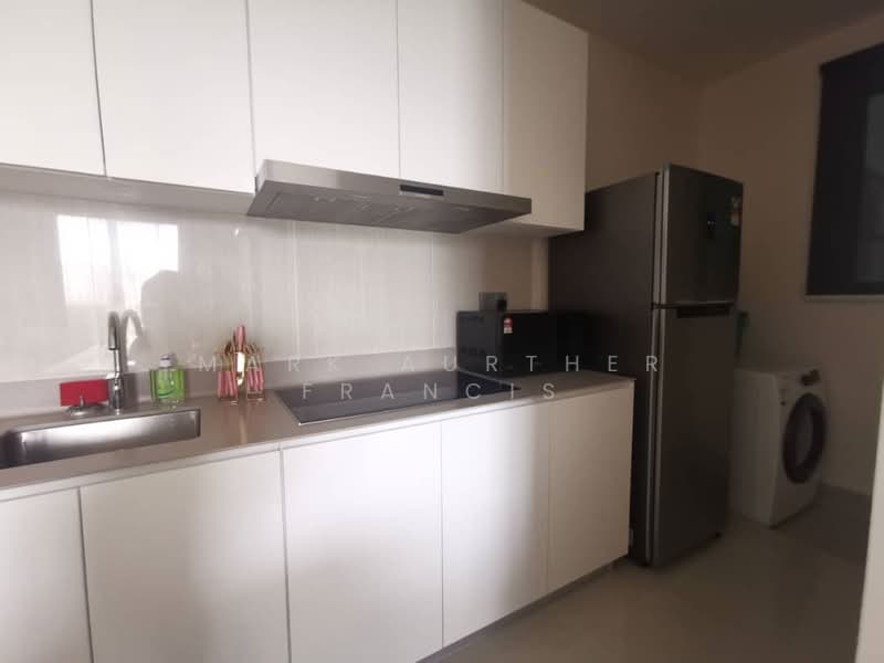 Servis Apartment untuk Disewa di Senada Residence @ KLGCC Resort - Mark Aurther Francis - Kitchen - PropertyGuru.com.my
