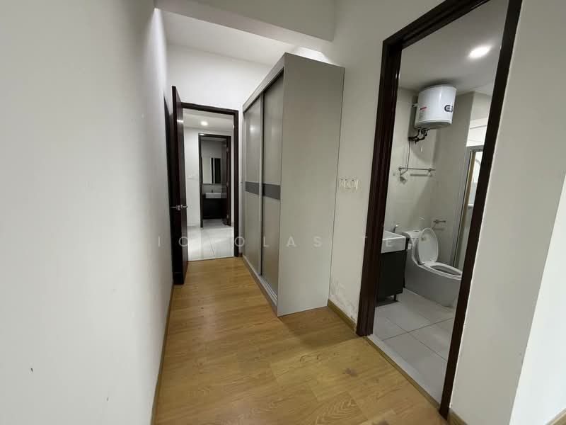 Kondominium untuk Dijual di Royal Strand @ Country Garden Danga Bay - Nicholas Tey - Corridor - PropertyGuru.com.my