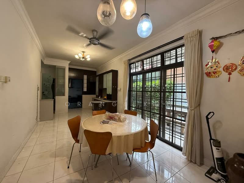 1.5-storey Terraced House for Sale in Taman Pelangi Indah (Ulu Tiram) - Orange Koh - Dining Room - PropertyGuru.com.my