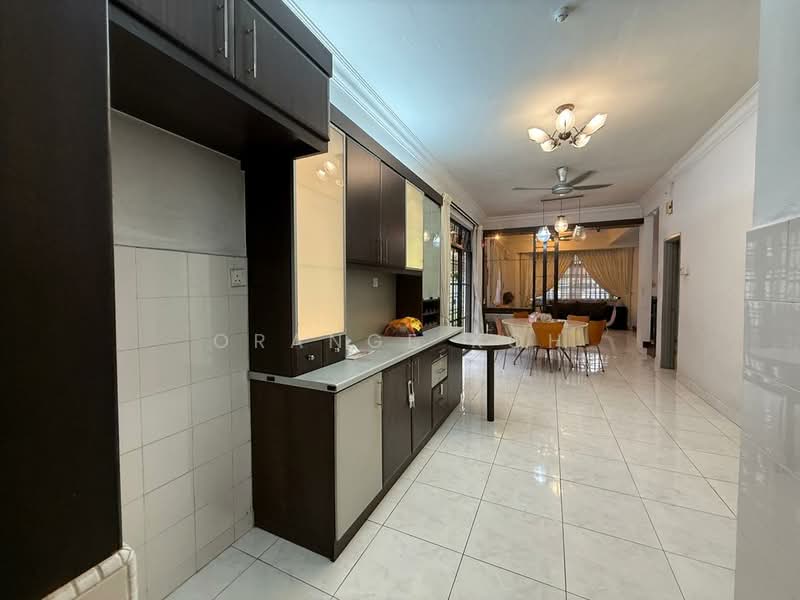 1.5-storey Terraced House for Sale in Taman Pelangi Indah (Ulu Tiram) - Orange Koh - Kitchen - PropertyGuru.com.my