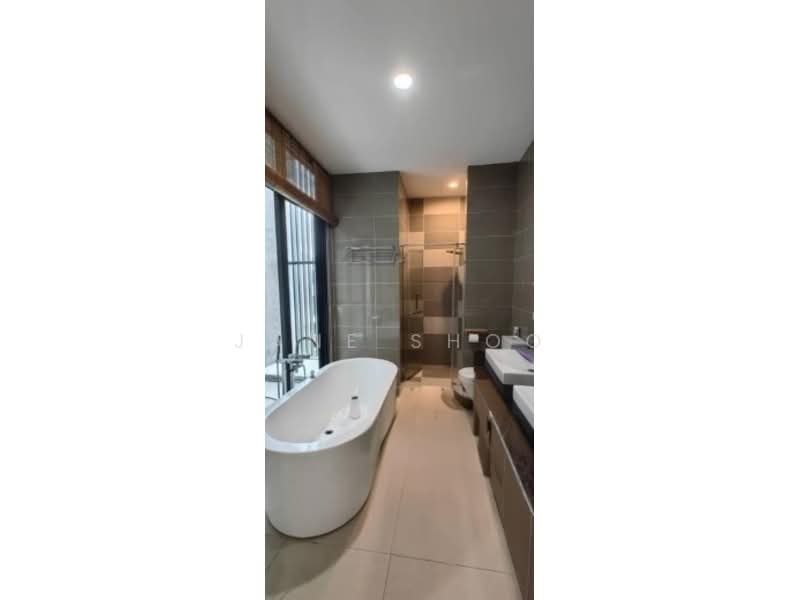 Rumah Berkembar untuk Dijual di Seri Kembangan (Selangor) - Jane Shoo - Bathroom - PropertyGuru.com.my