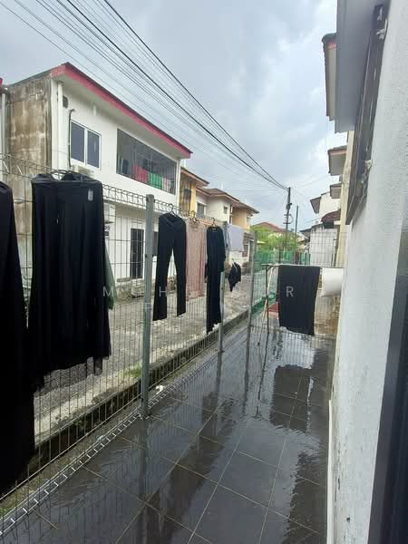 Terraced House for Sale in Sungai Buloh (Selangor) - Mohd Nor Fahmi - Exterior - PropertyGuru.com.my