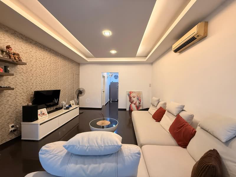 2-storey Terraced House for Sale in Taman Bestari Indah (Ulu Tiram) - Vincent Gian - Living Room - PropertyGuru.com.my