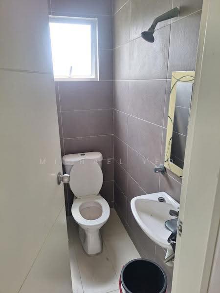 Kondominium untuk Dijual di Rimba Residence - Michael Yeo - Bathroom - PropertyGuru.com.my