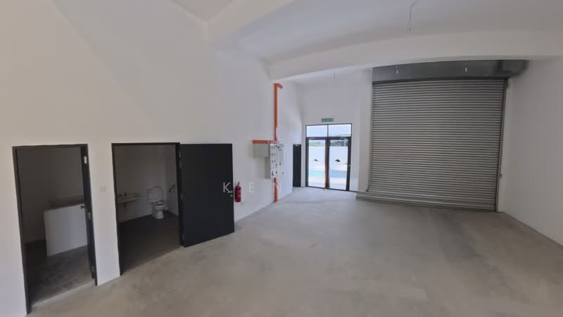 Factory for Rent in Eco Business Park V (Puncak Alam) - Ken . - Bathroom - PropertyGuru.com.my