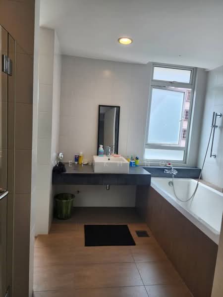 Kondominium untuk Dijual di Ceriaan Kiara - Wei Kheng - Bathroom - PropertyGuru.com.my