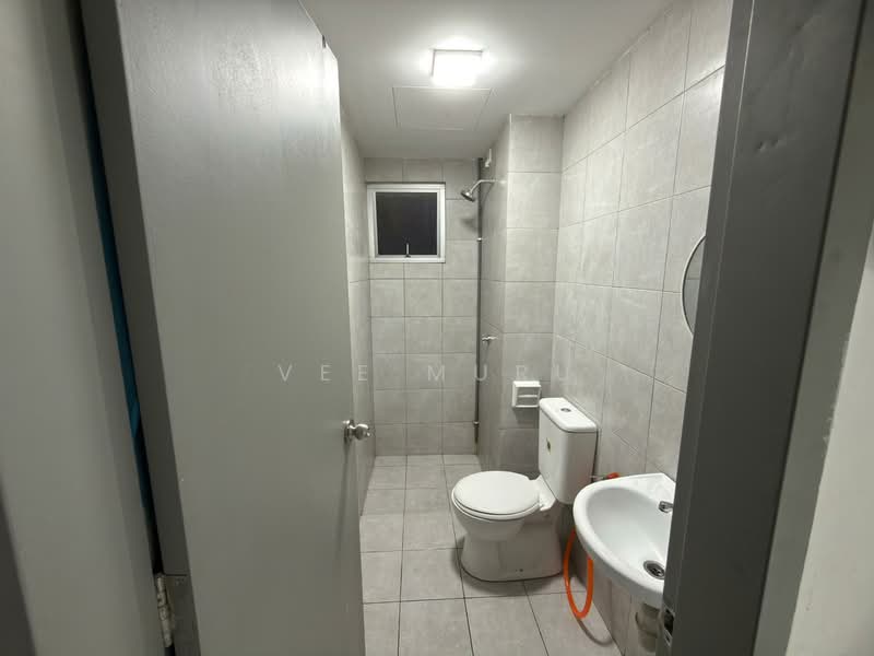 Pangsapuri untuk Disewa di Trifolia - Vee Muru - Bathroom - PropertyGuru.com.my