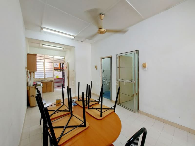 Rumah Teres 1 Tingkat untuk Dijual di Bercham (Ipoh) - Lee Muzi - Kitchen - PropertyGuru.com.my