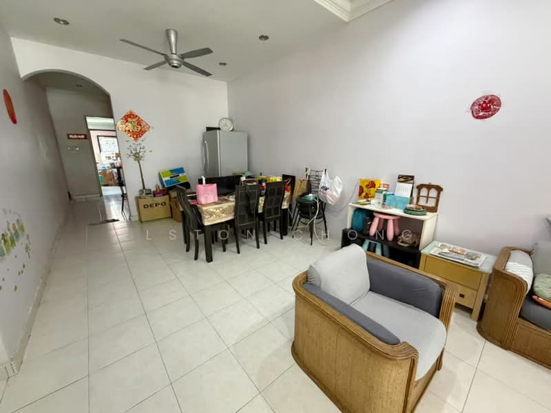 1-storey Terraced House for Sale in Taman Pelangi Indah (Ulu Tiram) - Elston Chong - Living Room - PropertyGuru.com.my