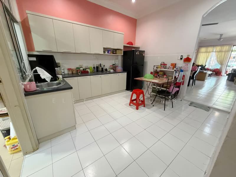 1-storey Terraced House for Sale in Taman Pelangi Indah (Ulu Tiram) - Elston Chong - Kitchen - PropertyGuru.com.my