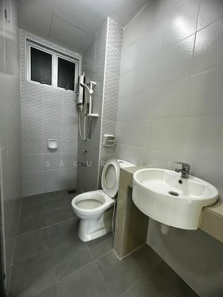 Apartment for Rent at Austin Suites (Permata Austin) - Sakura Tok - Bathroom - PropertyGuru.com.my