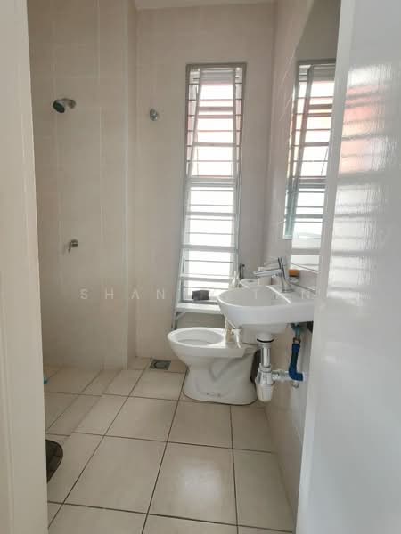Bungalow for Sale in Bandar Sungai Long (Selangor) - Shanny Tan - Bathroom - PropertyGuru.com.my