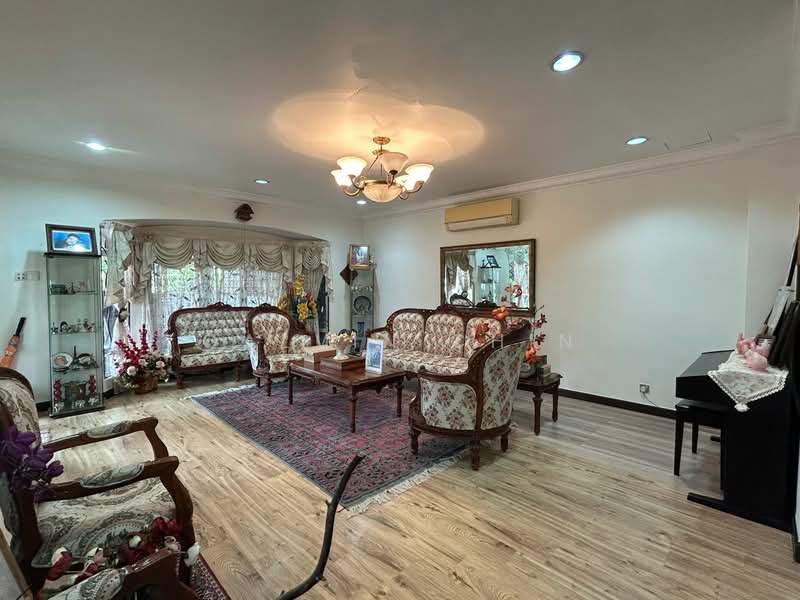 Rumah Berkembar untuk Dijual di Ukay Perdana (Ulu Kelang) - calvin Chin - Living Room - PropertyGuru.com.my