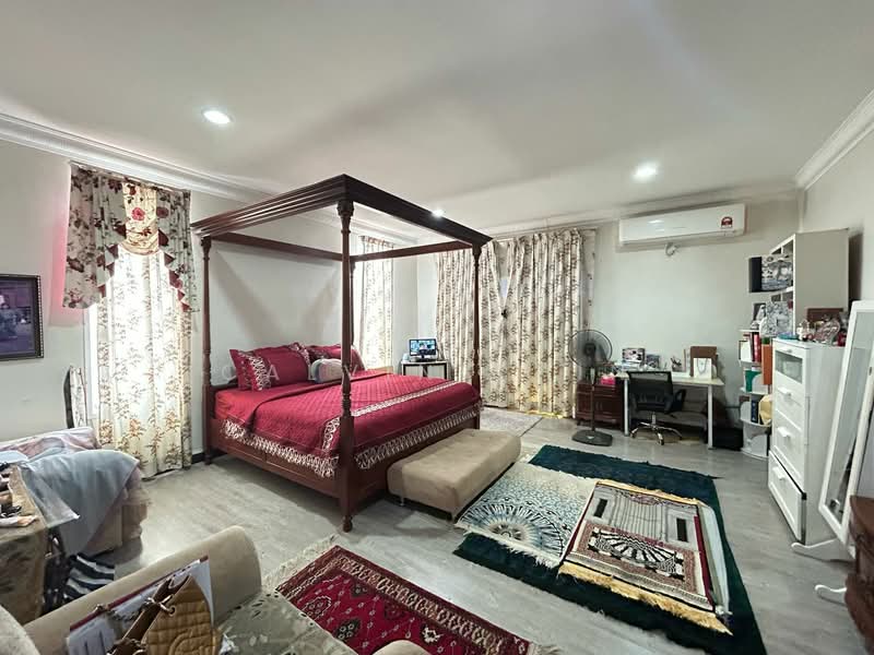 Rumah Berkembar untuk Dijual di Ukay Perdana (Ulu Kelang) - calvin Chin - Bedroom - PropertyGuru.com.my