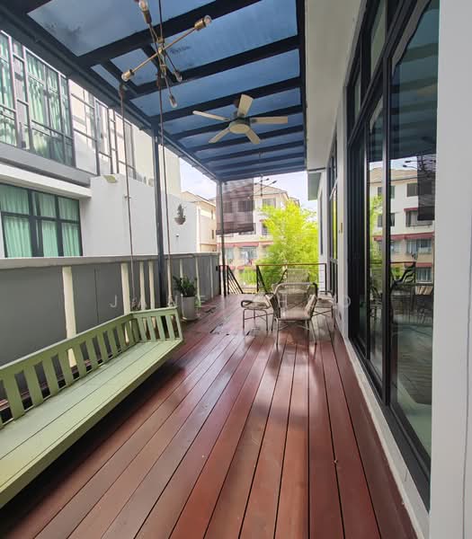 Rumah Berkembar untuk Dijual di Bukit Jalil (Kuala Lumpur) - Jane Shoo - Balcony - PropertyGuru.com.my