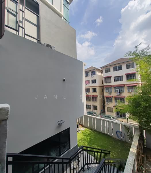 Rumah Berkembar untuk Dijual di Bukit Jalil (Kuala Lumpur) - Jane Shoo - PropertyGuru.com.my