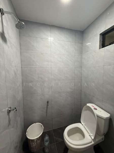 Rumah Teres 2 Tingkat untuk Dijual di Bandar Baru Permas Jaya (Permas Jaya) - Vincent Gian - Bathroom - PropertyGuru.com.my