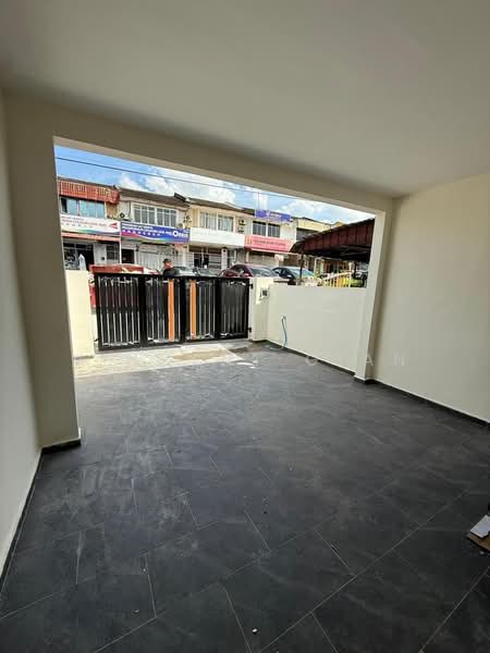 Rumah Teres 2 Tingkat untuk Dijual di Bandar Baru Permas Jaya (Permas Jaya) - Vincent Gian - Entrance - PropertyGuru.com.my