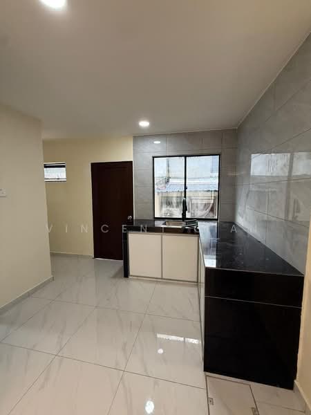 Rumah Teres 2 Tingkat untuk Dijual di Bandar Baru Permas Jaya (Permas Jaya) - Vincent Gian - Kitchen - PropertyGuru.com.my