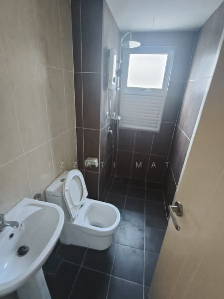 Condominium for Sale at Aspire Residence - Izzati Mat - Bathroom - PropertyGuru.com.my