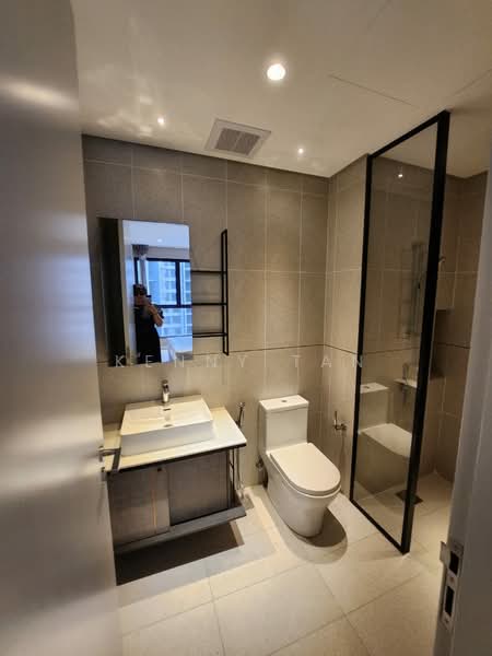 Service Residence for Sale at Millerz Square Serviced Residence - Kenny Tan - Bathroom - PropertyGuru.com.my