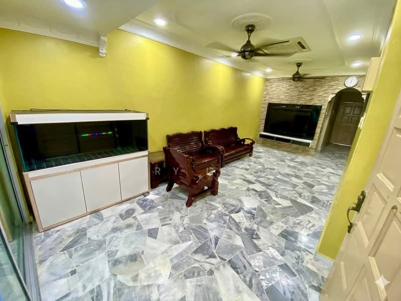 Rumah Teres 1 Tingkat untuk Dijual di Taman Desa Cheras (Cheras) - Shaziery Iskandar - Living Room - PropertyGuru.com.my