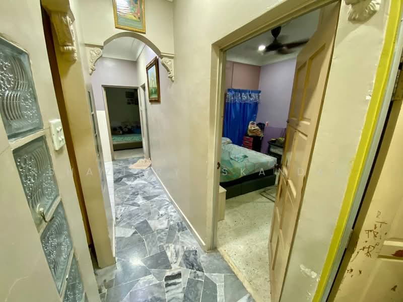 Rumah Teres 1 Tingkat untuk Dijual di Taman Desa Cheras (Cheras) - Shaziery Iskandar - Corridor - PropertyGuru.com.my