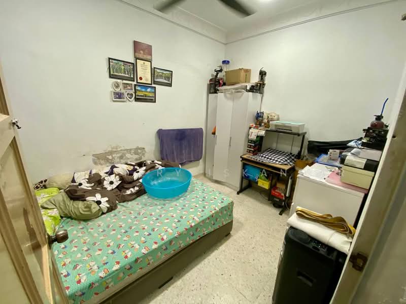 Rumah Teres 1 Tingkat untuk Dijual di Taman Desa Cheras (Cheras) - Shaziery Iskandar - Bedroom - PropertyGuru.com.my