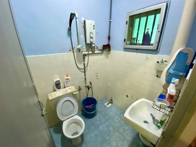 Rumah Teres 1 Tingkat untuk Dijual di Taman Desa Cheras (Cheras) - Shaziery Iskandar - Bathroom - PropertyGuru.com.my