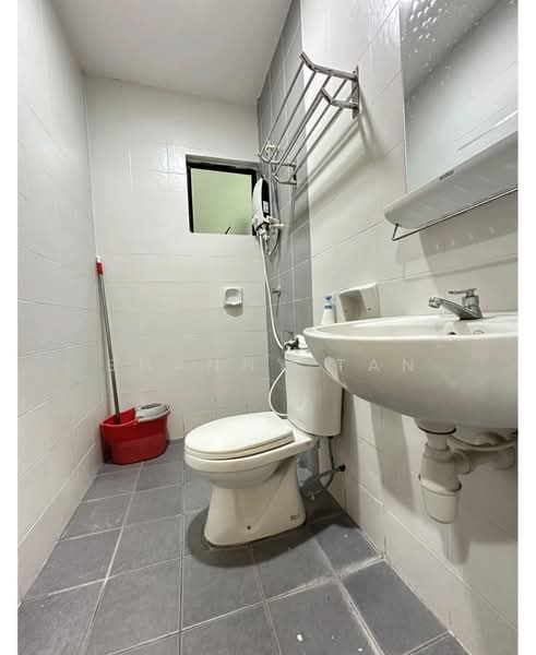 Townhouse for Sale in Bandar Sungai Long (Selangor) - Shanny Tan - Bathroom - PropertyGuru.com.my