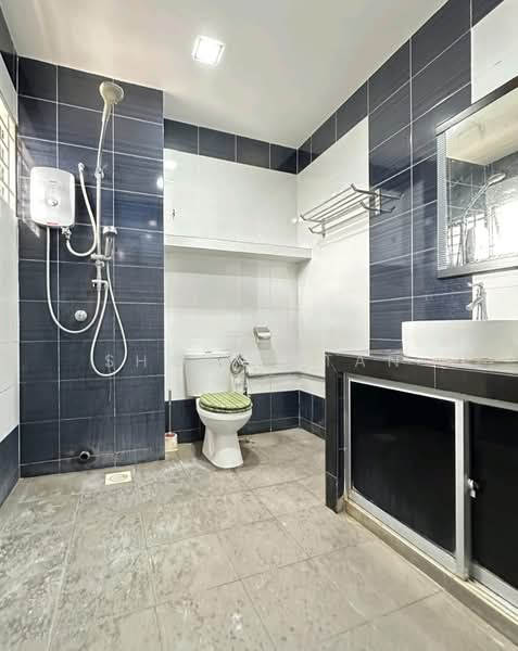 Townhouse for Sale in Bandar Sungai Long (Selangor) - Shanny Tan - Bathroom - PropertyGuru.com.my