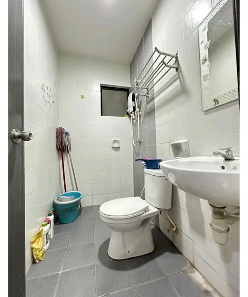 Townhouse for Sale in Bandar Sungai Long (Selangor) - Shanny Tan - Bathroom - PropertyGuru.com.my