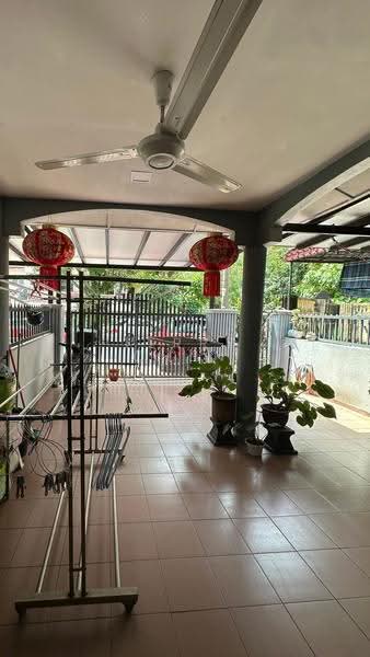 Rumah Teres 2-Tingkat untuk Dijual di Taman Desa Serdang (Seri Kembangan) - Terry Chen - Exterior - PropertyGuru.com.my