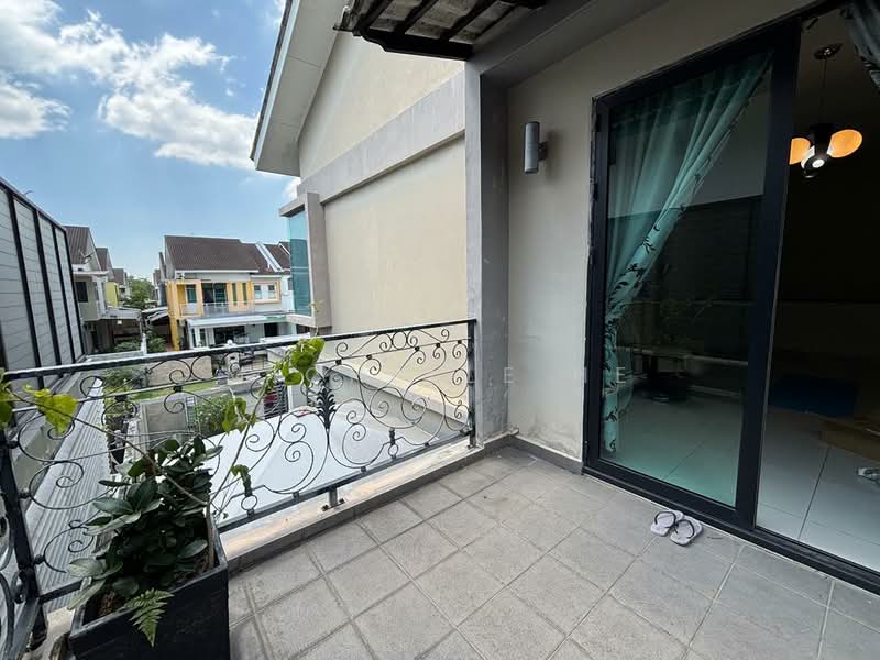 Cluster House for Sale in Taman Nusa Bestari (Iskandar Puteri (Nusajaya)) - Michelle He - Balcony - PropertyGuru.com.my