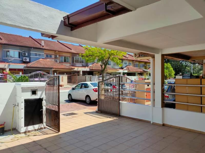 Rumah Teres 2 Tingkat untuk Dijual di Shah Alam (Selangor) - Mohd Nazri Roslan - Exterior - PropertyGuru.com.my