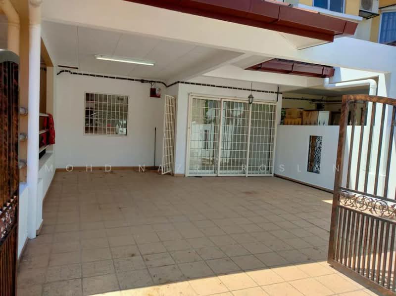 Rumah Teres 2 Tingkat untuk Dijual di Shah Alam (Selangor) - Mohd Nazri Roslan - Exterior - PropertyGuru.com.my