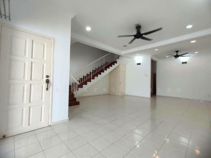 Rumah Teres 2 Tingkat untuk Dijual di Shah Alam (Selangor) - Mohd Nazri Roslan - Living Room - PropertyGuru.com.my