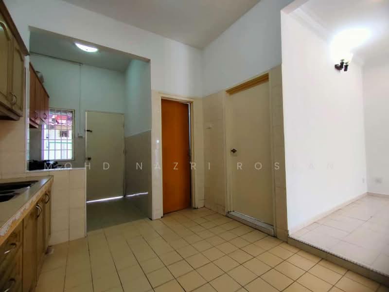 Rumah Teres 2 Tingkat untuk Dijual di Shah Alam (Selangor) - Mohd Nazri Roslan - Kitchen - PropertyGuru.com.my