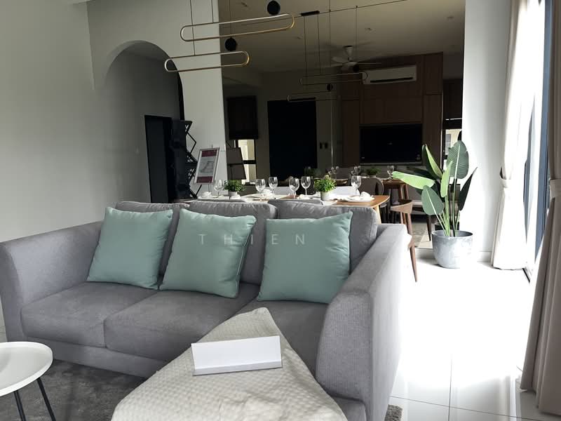 Cluster House for Sale in Kota Kemuning (Shah Alam) - Thien . - Living Room - PropertyGuru.com.my