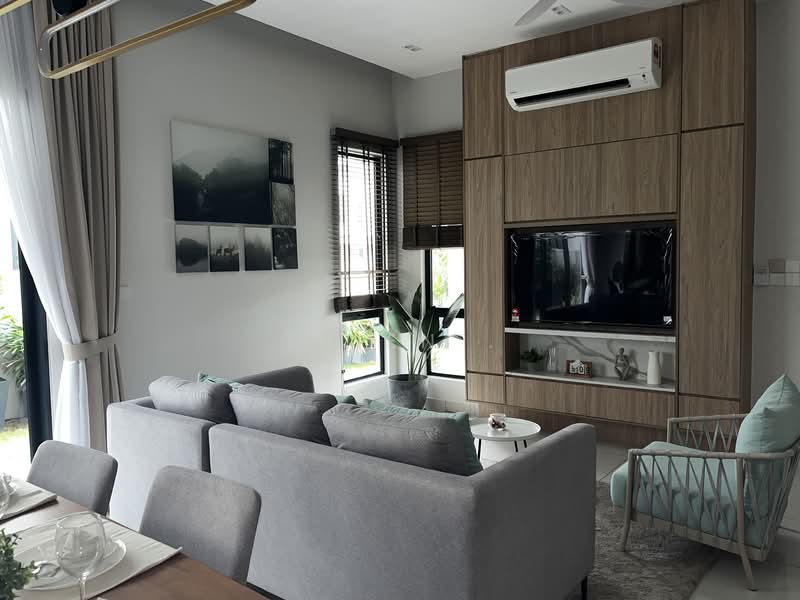 Cluster House for Sale in Kota Kemuning (Shah Alam) - Thien . - Living Room - PropertyGuru.com.my