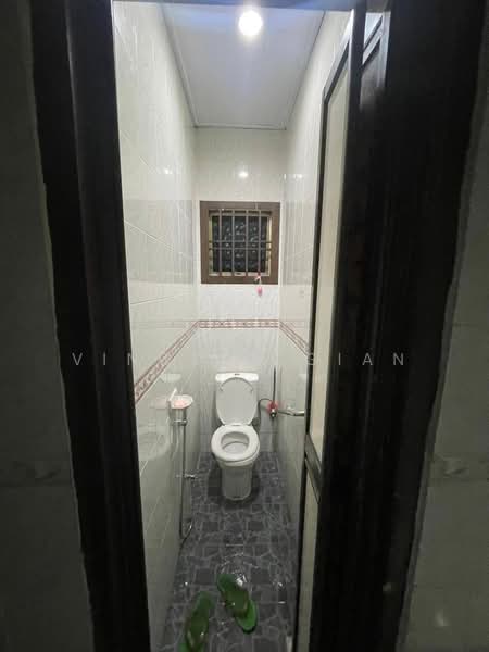2-storey Terraced House for Sale in Taman Impian Emas (Skudai) - Vincent Gian - Bathroom - PropertyGuru.com.my