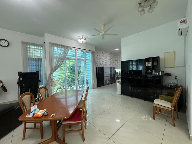 Bungalow for Rent in Johor Bahru (Johor) - Rain Ng - Living Room - PropertyGuru.com.my