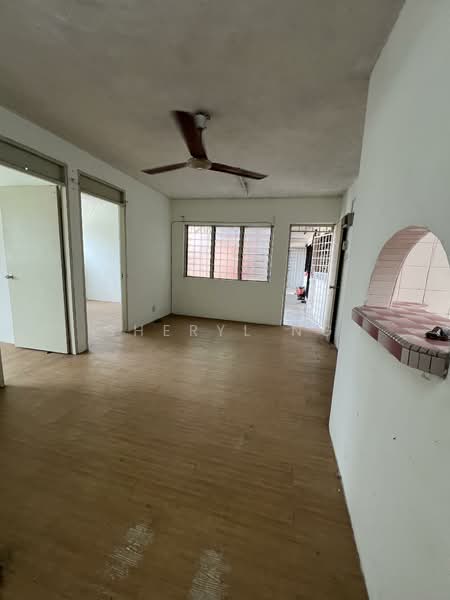 Flat for Sale at Tembikai Court - Sheryl Ng - Living Room - PropertyGuru.com.my