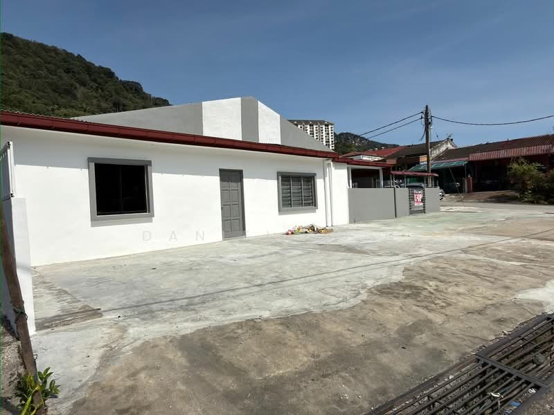 2-storey Terraced House for Sale in Taman Melawati (Ulu Kelang) - Daniel Chin - Exterior - PropertyGuru.com.my