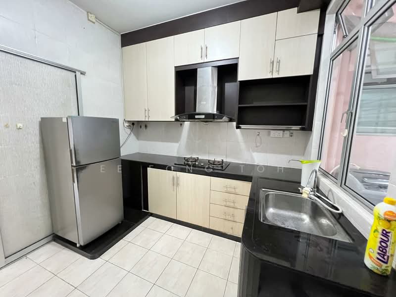 Pangsapuri untuk Dijual di Bayu Puteri 3 - Ee Fong Toh - Kitchen - PropertyGuru.com.my