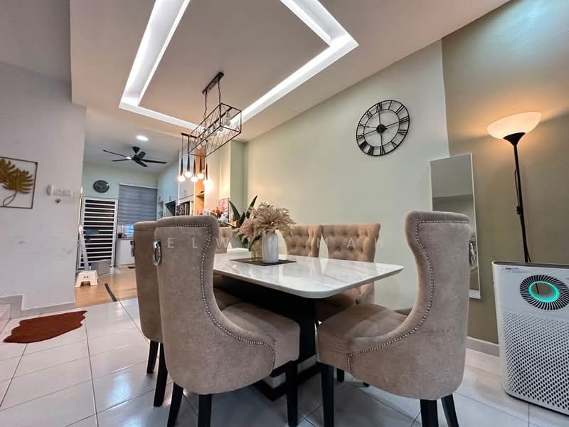 3-storey Terraced House for Sale in Taman Kundang Jaya (Rawang) - Elwin Mah - Dining Room - PropertyGuru.com.my