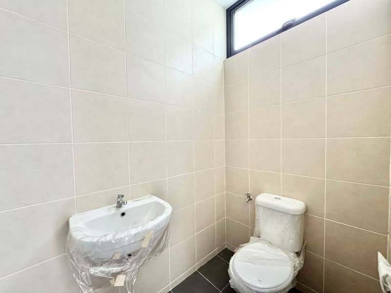 Rumah Teres untuk Dijual di Gombak (Selangor) - Dinie Akmal - Bathroom - PropertyGuru.com.my