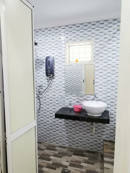 Semi-Detached House for Sale in Selayang (Selangor) - Grace Ng - Bathroom - PropertyGuru.com.my